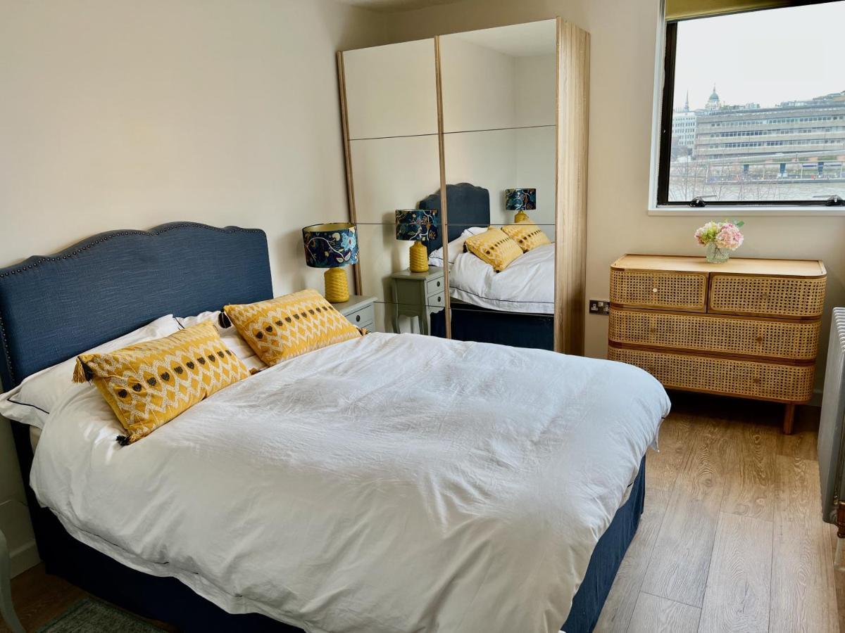 Thames Bankside River View Apartment