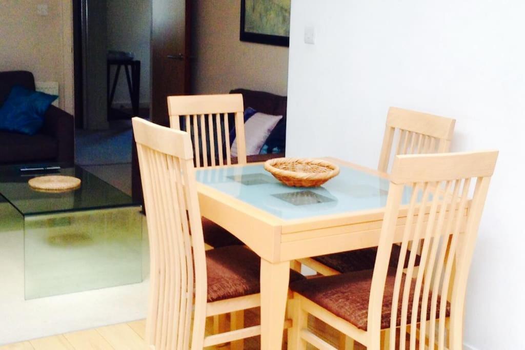 Apartment Garden Flat, Wimbledon & Parking, Close To Tennis London