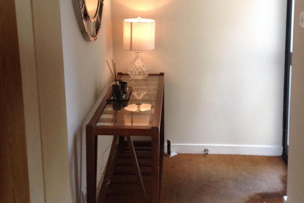 Garden Flat, Wimbledon & Parking, Close To Tennis
