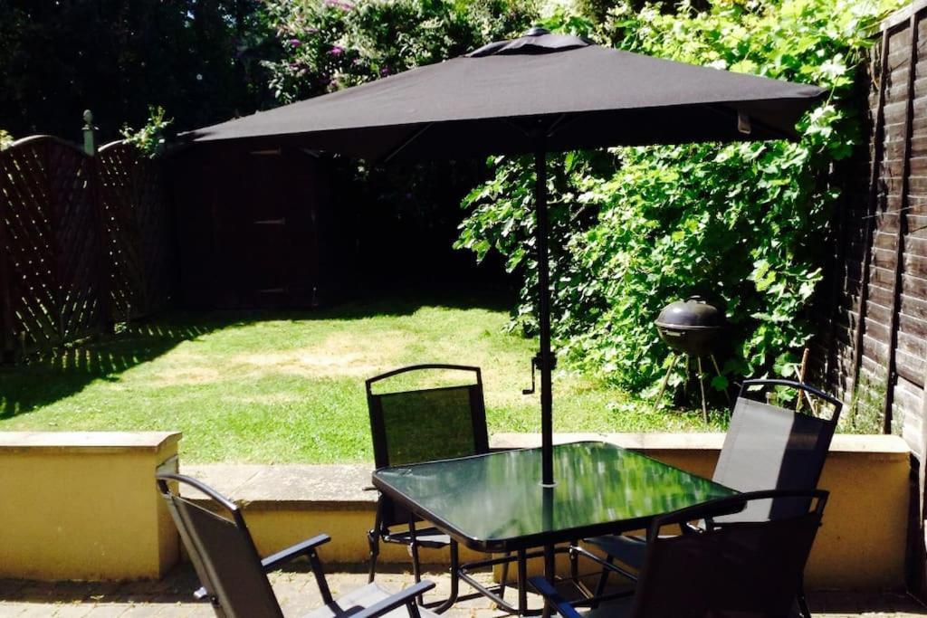 Garden Flat, Wimbledon & Parking, Close To Tennis Apartment *