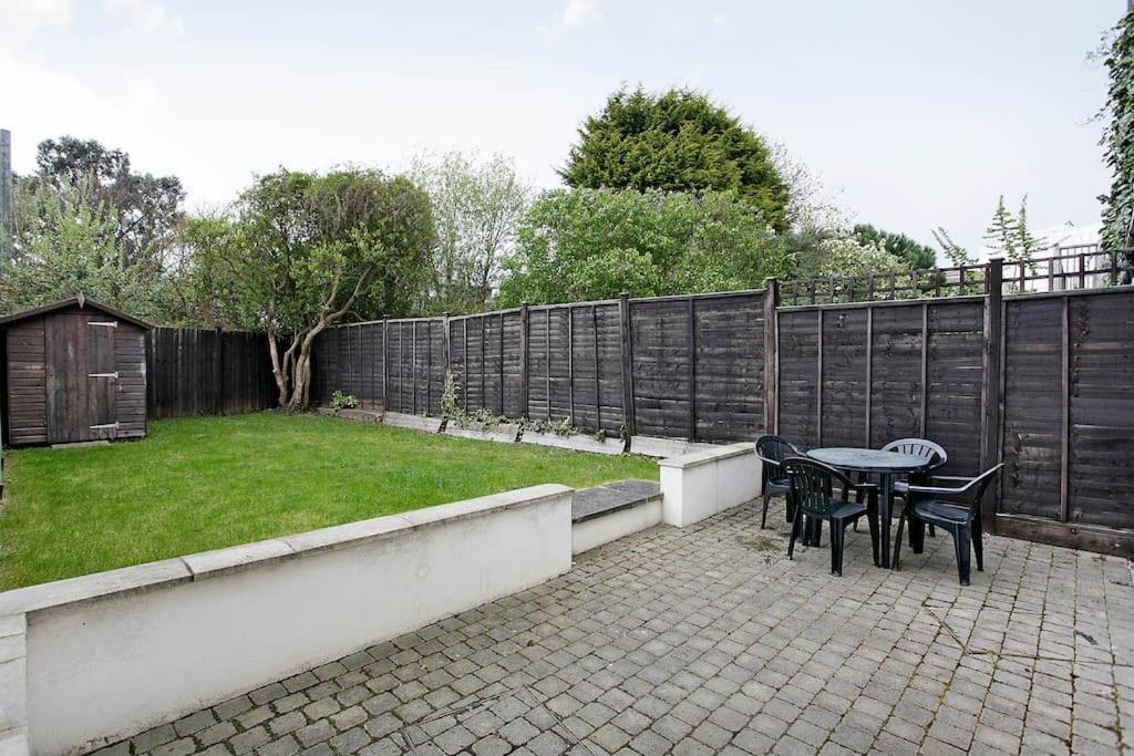 Garden Flat, Wimbledon & Parking, Close To Tennis * London
