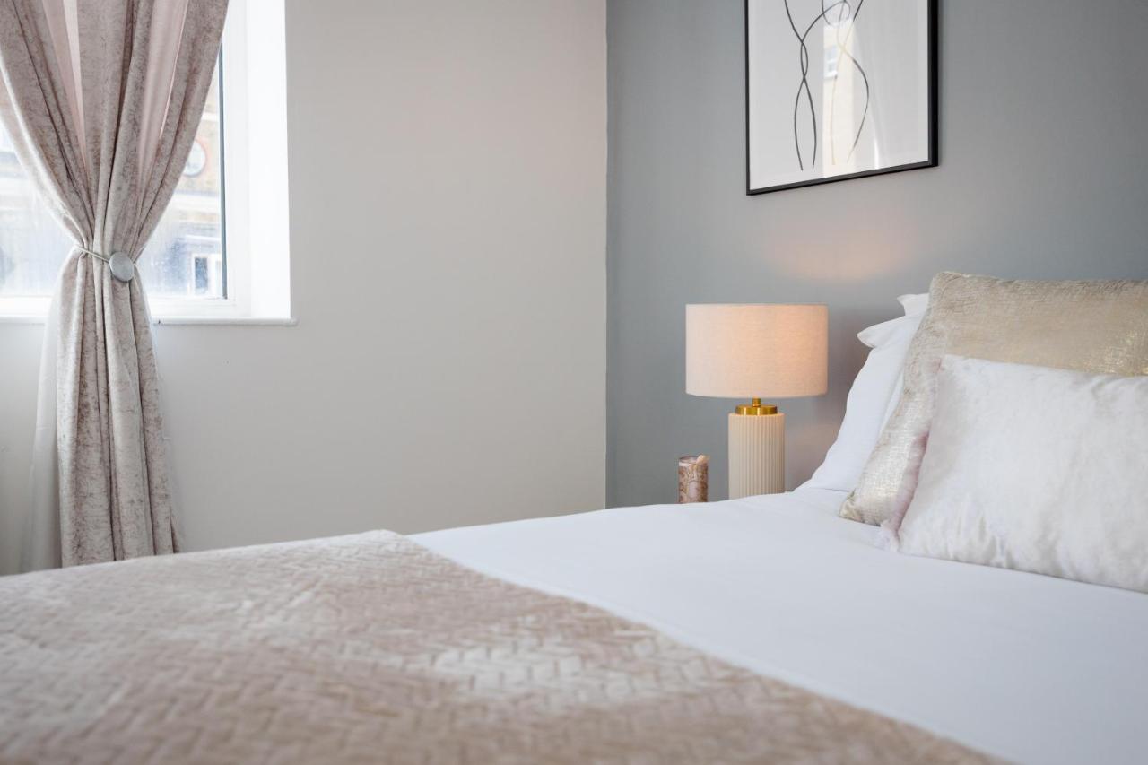Spacious 4 Bedroom House Next To Kensington Palace Apartamento