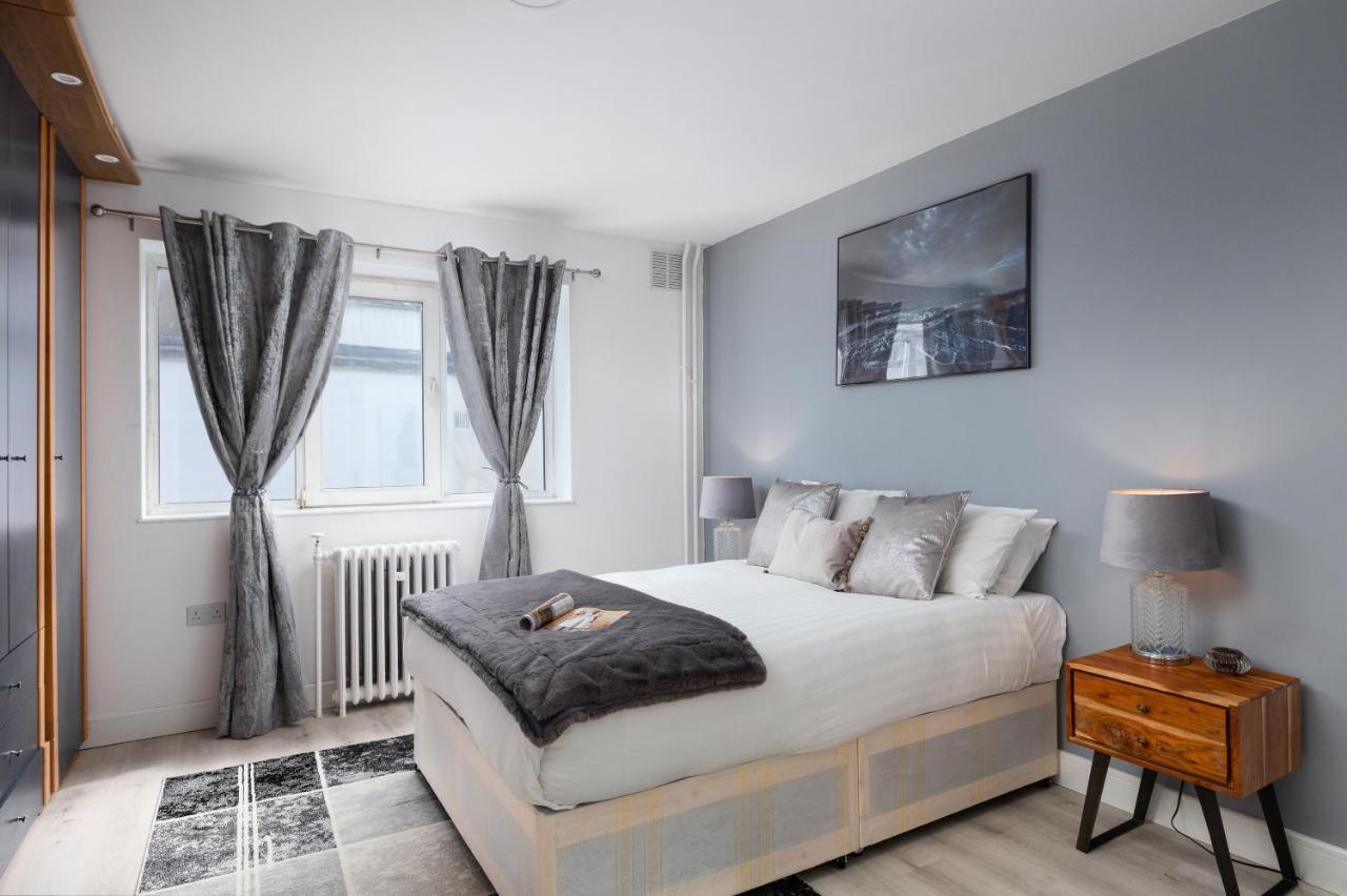 Spacious 4 Bedroom House Next To Kensington Palace Londres