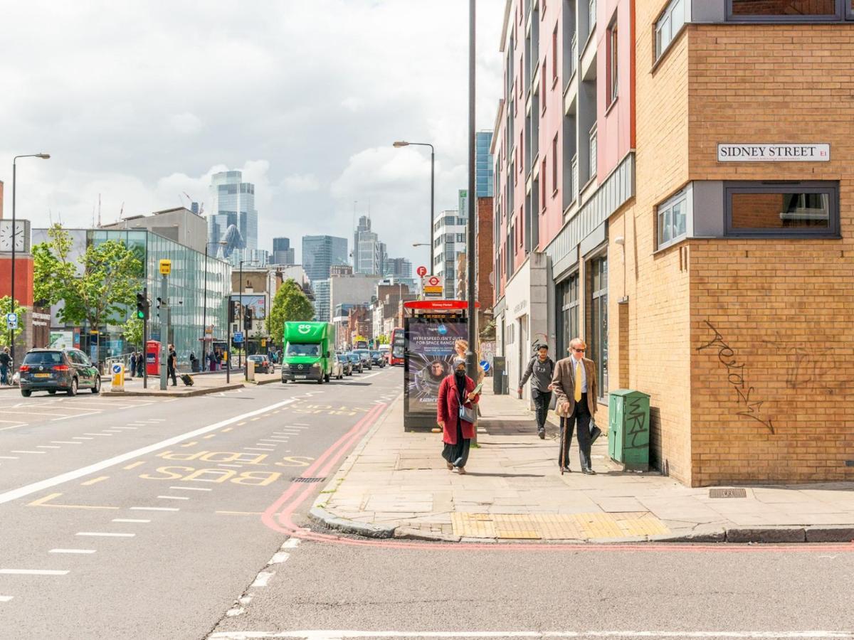 Pass The Keys Cozy With Private Balcony In Whitechapel Appartement *