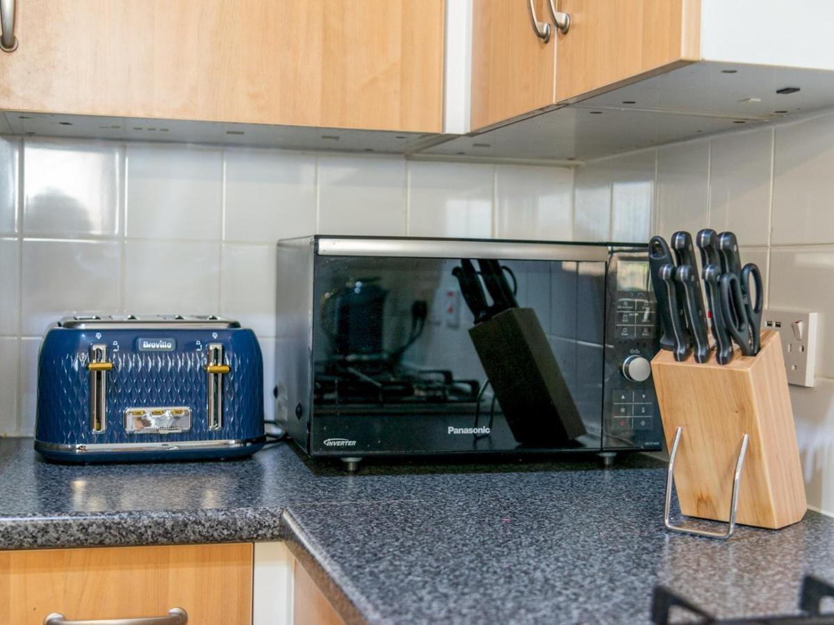 Pass The Keys Cozy With Private Balcony In Whitechapel Appartement Londen