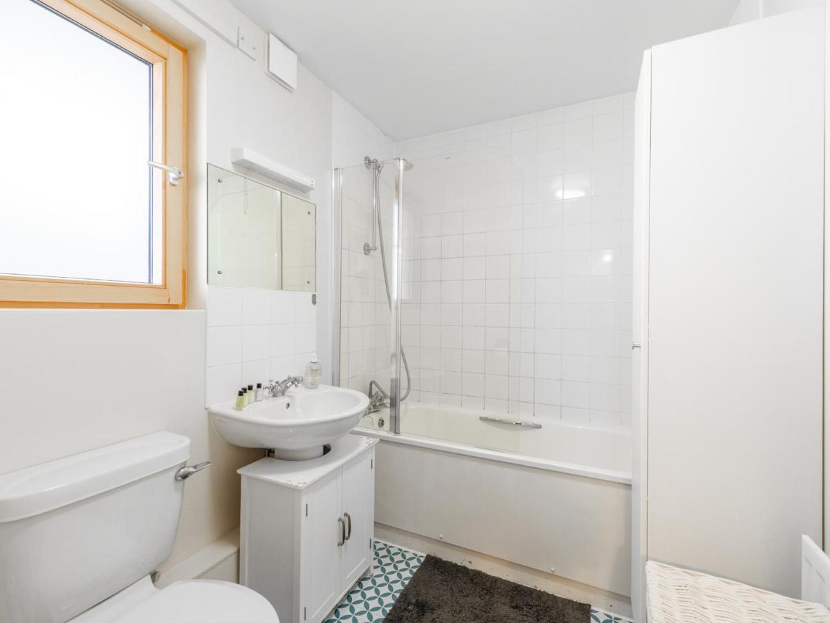 Appartement Pass The Keys Cozy With Private Balcony In Whitechapel *