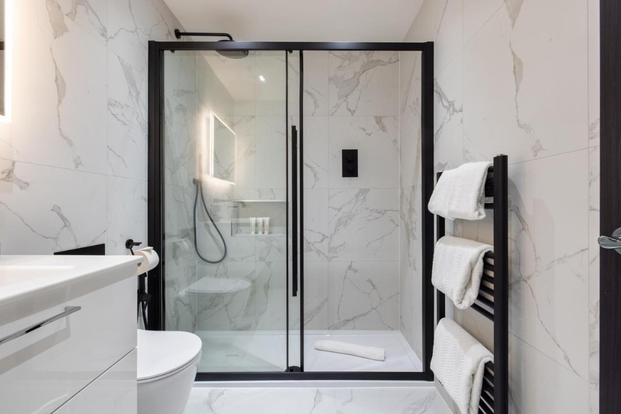 The Battersea Secret - Trendy 3bdr Flat With Patio Apartment London