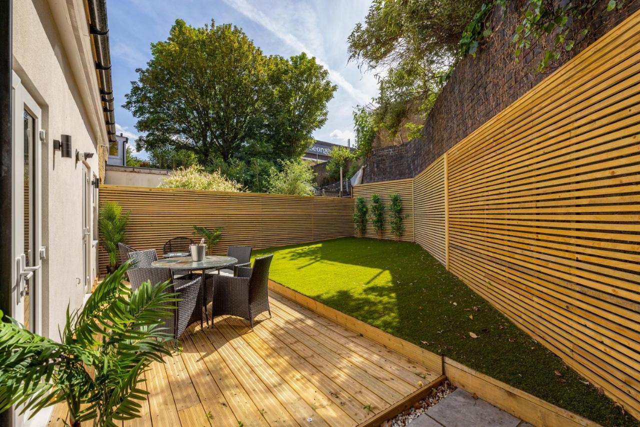 The Battersea Secret - Trendy 3bdr Flat With Patio * London