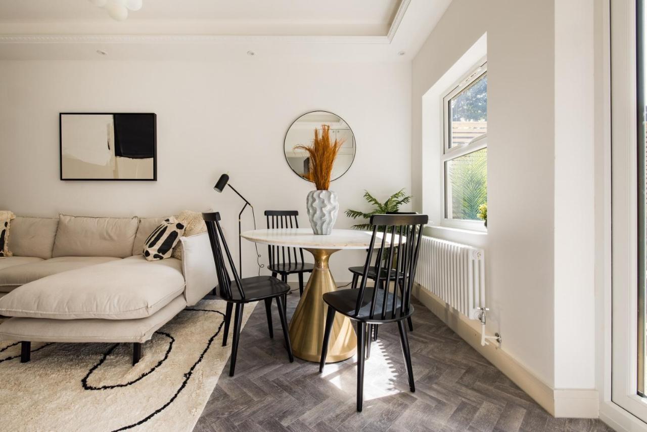 The Battersea Secret - Trendy 3bdr Flat With Patio London