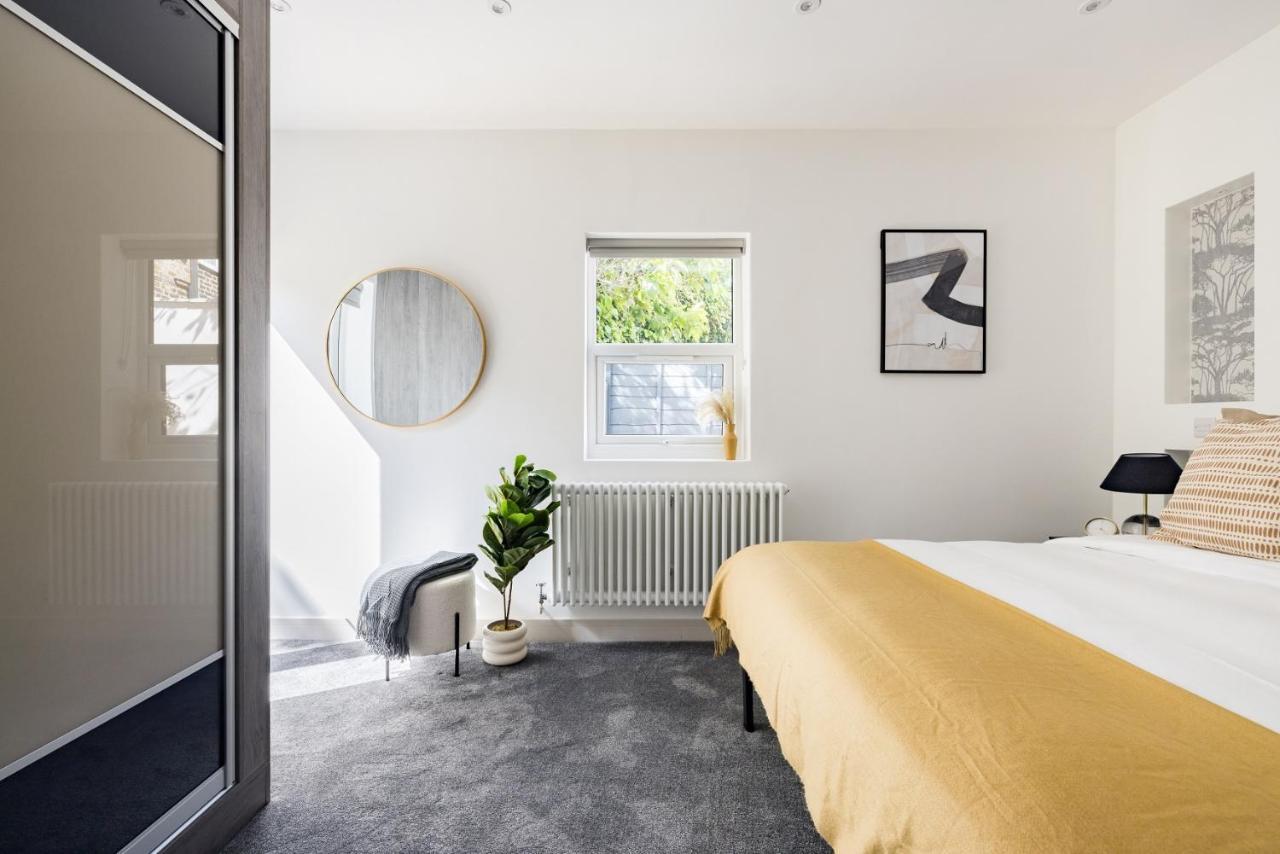 The Battersea Secret - Trendy 3bdr Flat With Patio London