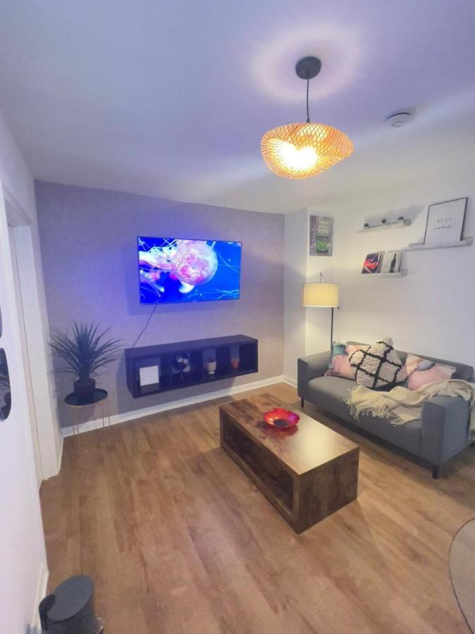 Lively 1 Bed In Buzzing East London! Appartement *