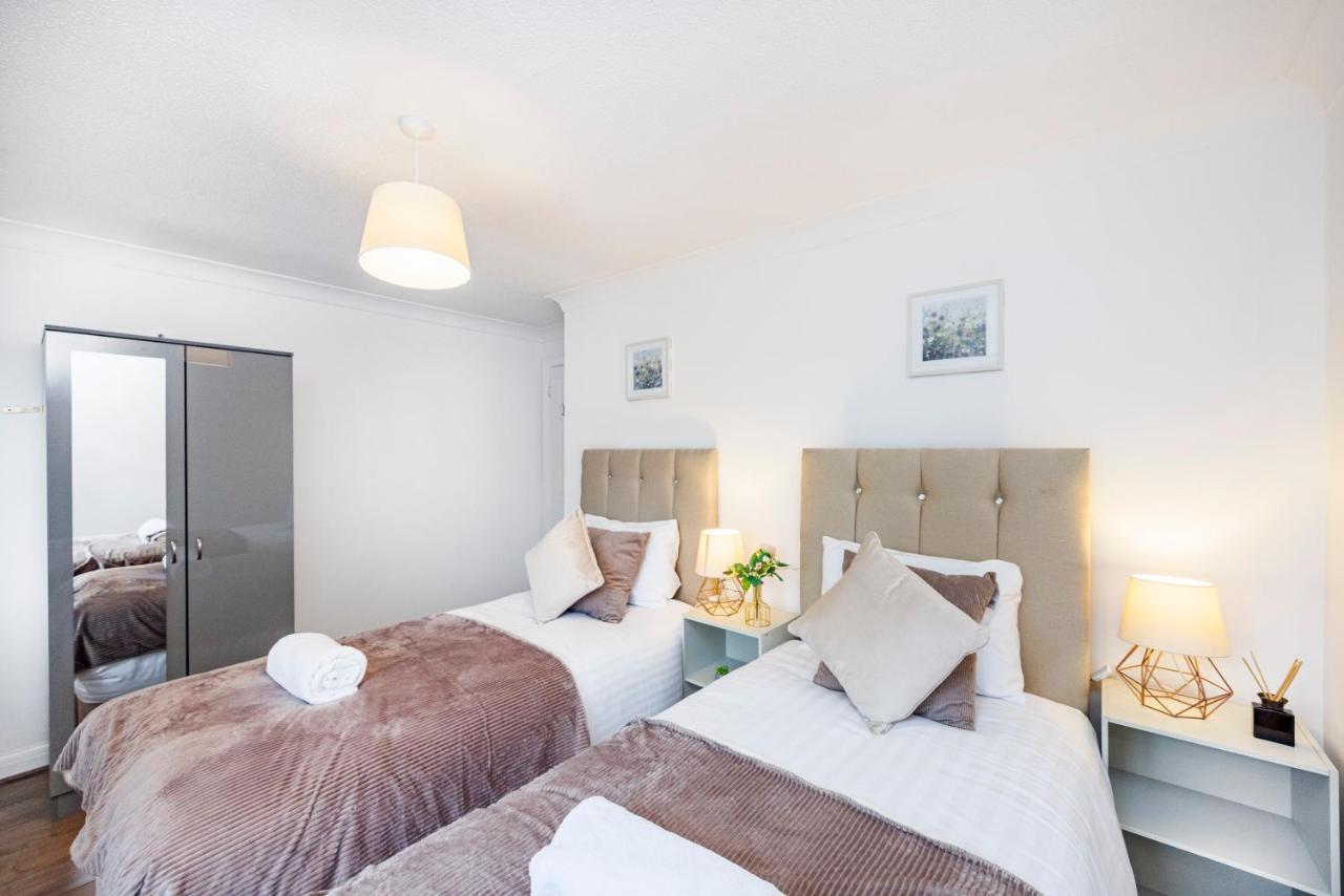 Apartment Lovely 2 Bd Hse With Parking Near Excel London