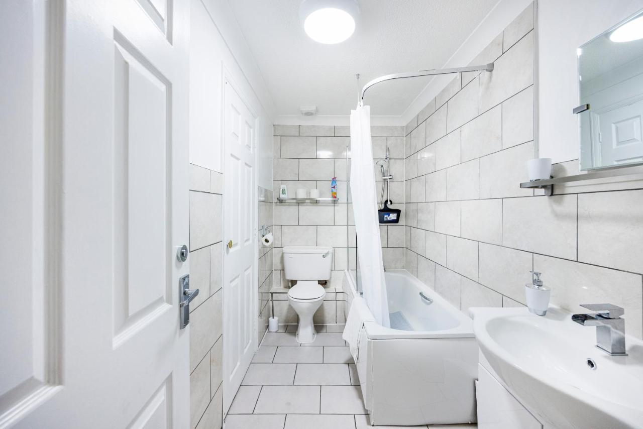 Lovely 2 Bd Hse With Parking Near Excel Apartamento Londres
