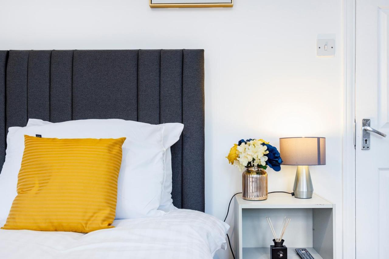 Lovely 2 Bd Hse With Parking Near Excel * Londres