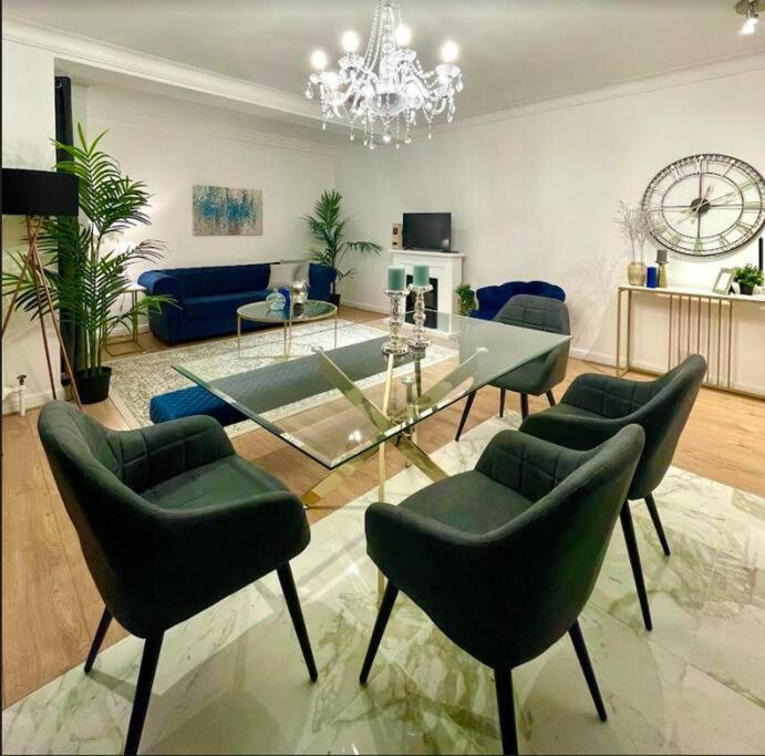Appartement Luxury 3 Bedroom 3 And A Half Bathroom Flat In Swiss