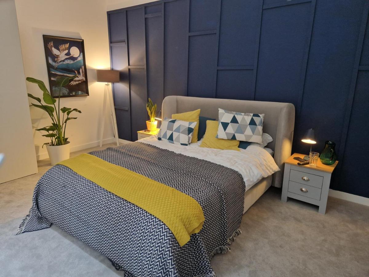 Lovely 2 Bedroom Apartment. Free Private Parking Appartement