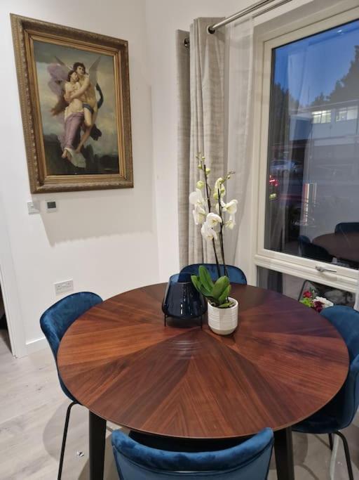Appartement Lovely 2 Bedroom Apartment. Free Private Parking
