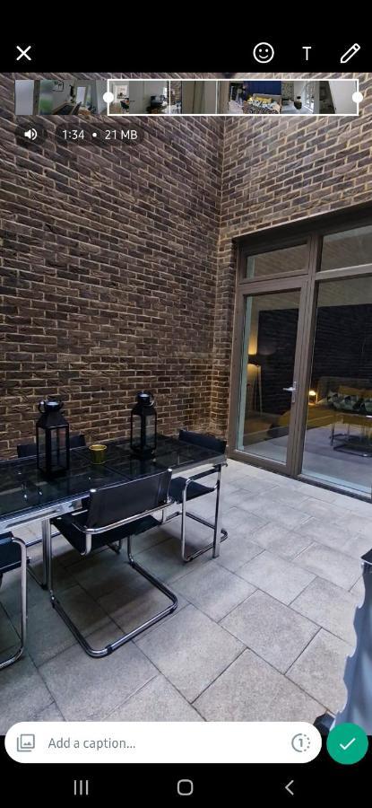 Lovely 2 Bedroom Apartment. Free Private Parking Appartement *