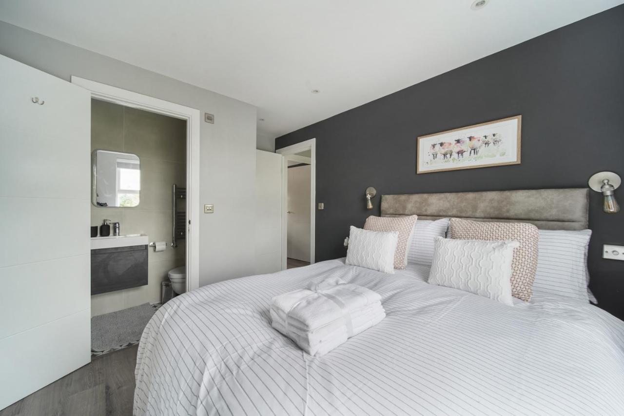 Stunning 3 Bed 3 Bath Townhouse * Londen