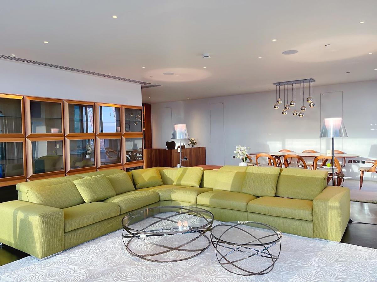 Homestay One Bedroom In Luxury On 30th Floor In Central With Breathtaking Skyline View Of Major Landmarks In *