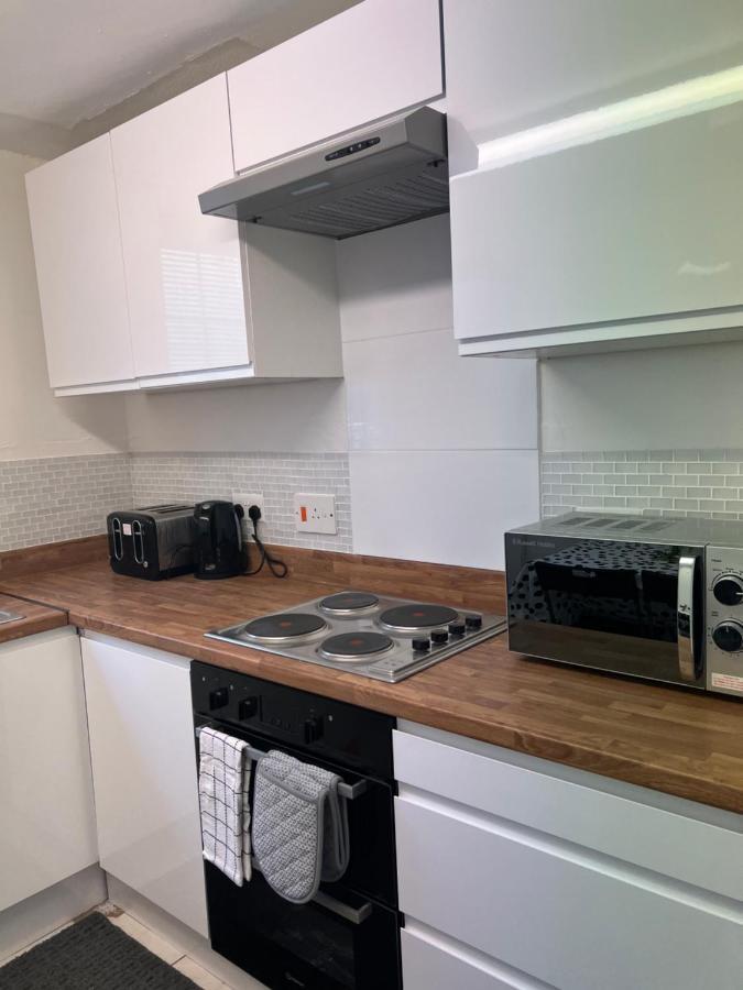 Modern 2 Bedroom Flat, 2 Minutes Walk To Bethnalgreen Station Appartement