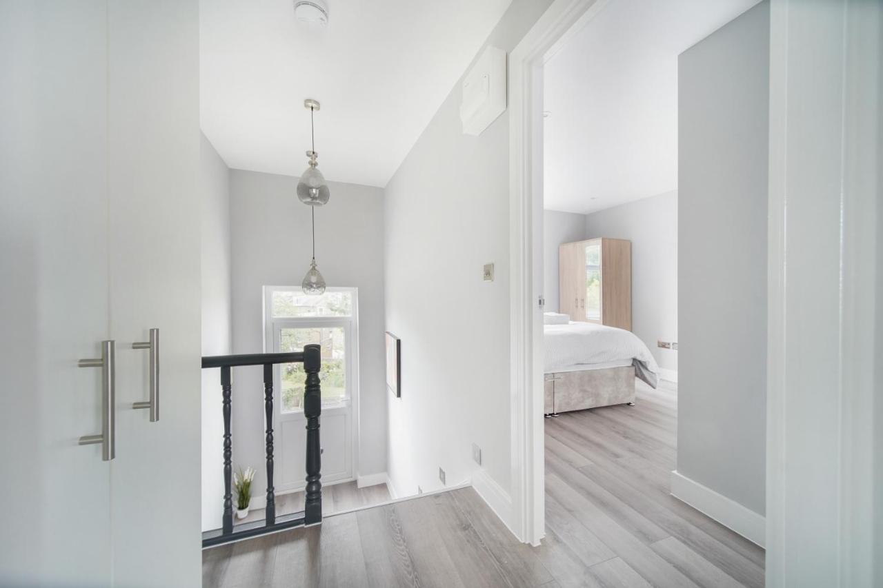 Stunning 3 Bed 3 Bath Townhouse Londen
