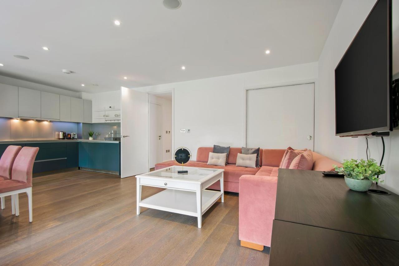 Mysquare Three Bedroom Serviced In Old Street Apartment London