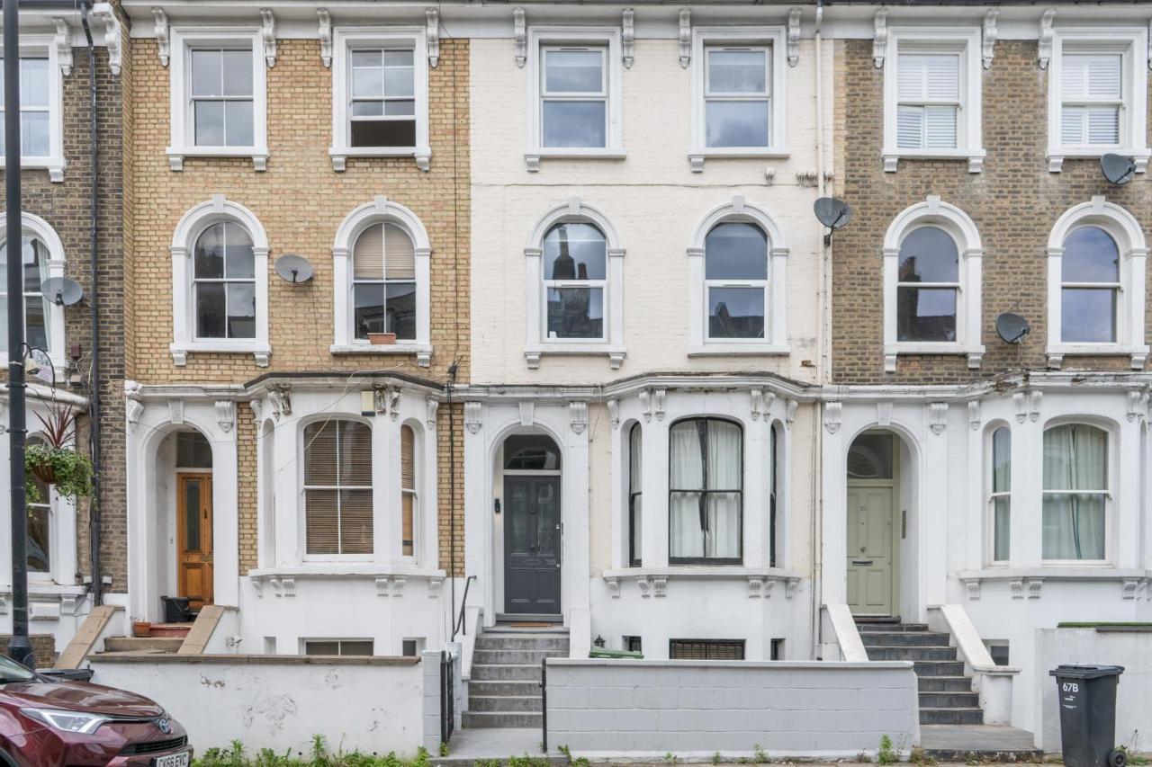 Appartement Stunning 3 Bed 3 Bath Townhouse Londen