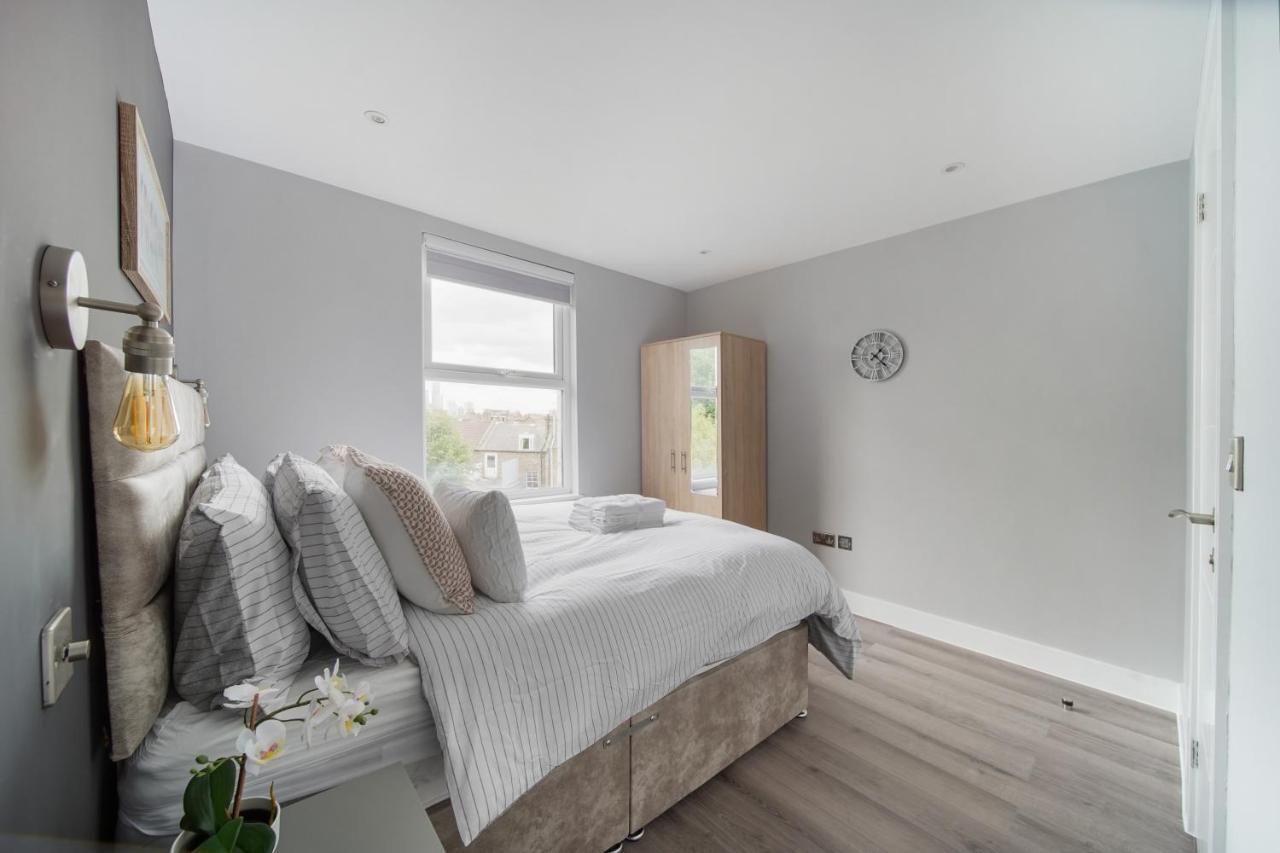 Appartement Stunning 3 Bed 3 Bath Townhouse Londen