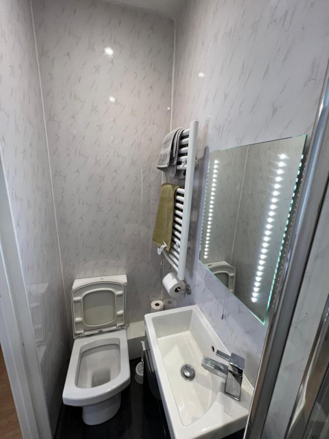 Entire Luxury 4 Bedroom Victorian House With 2 En-suite - Forest Hill, * Londen