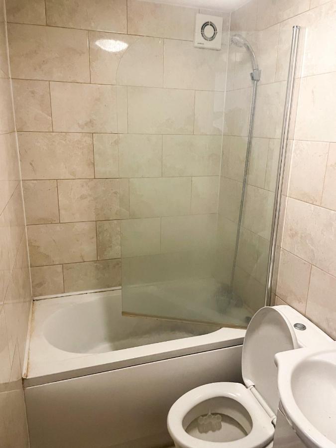 96 Uxbridge Road Appartement *