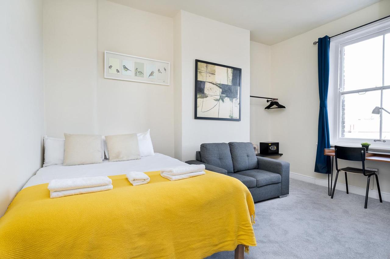 Appartement D8 House *