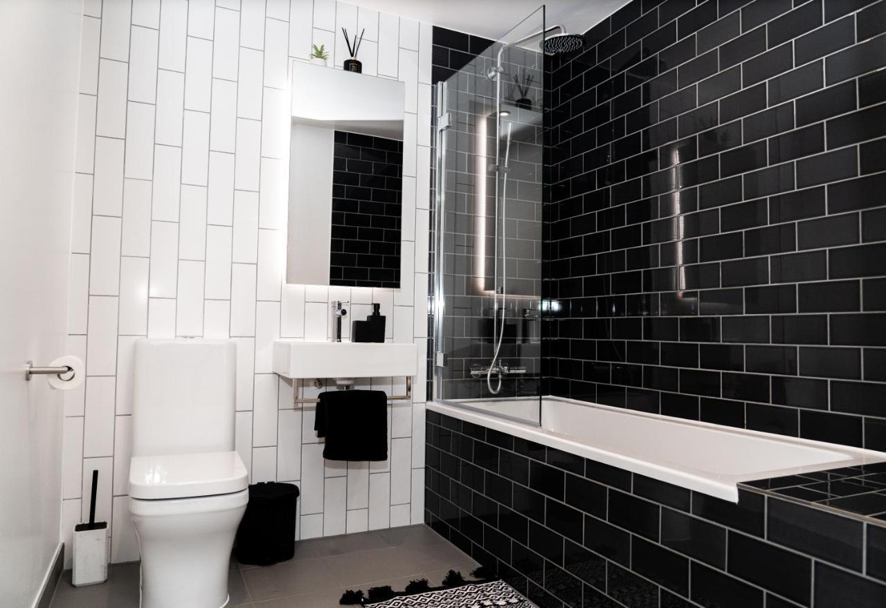 Royal Wharf - 1 Bed - Balcony - River & City View * Londres