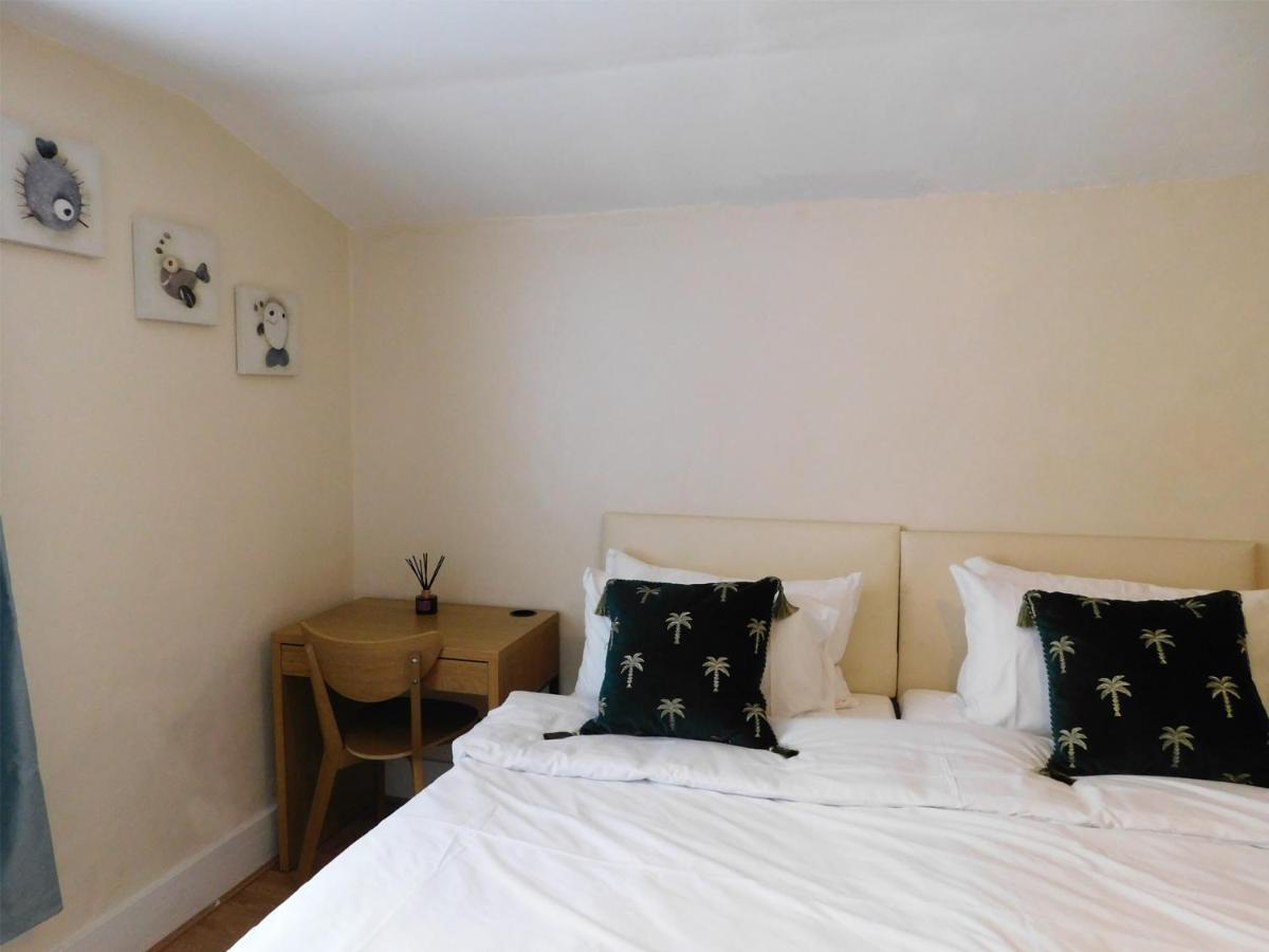 Apartamento Entire 4 Bedroom Terrace House In Londres