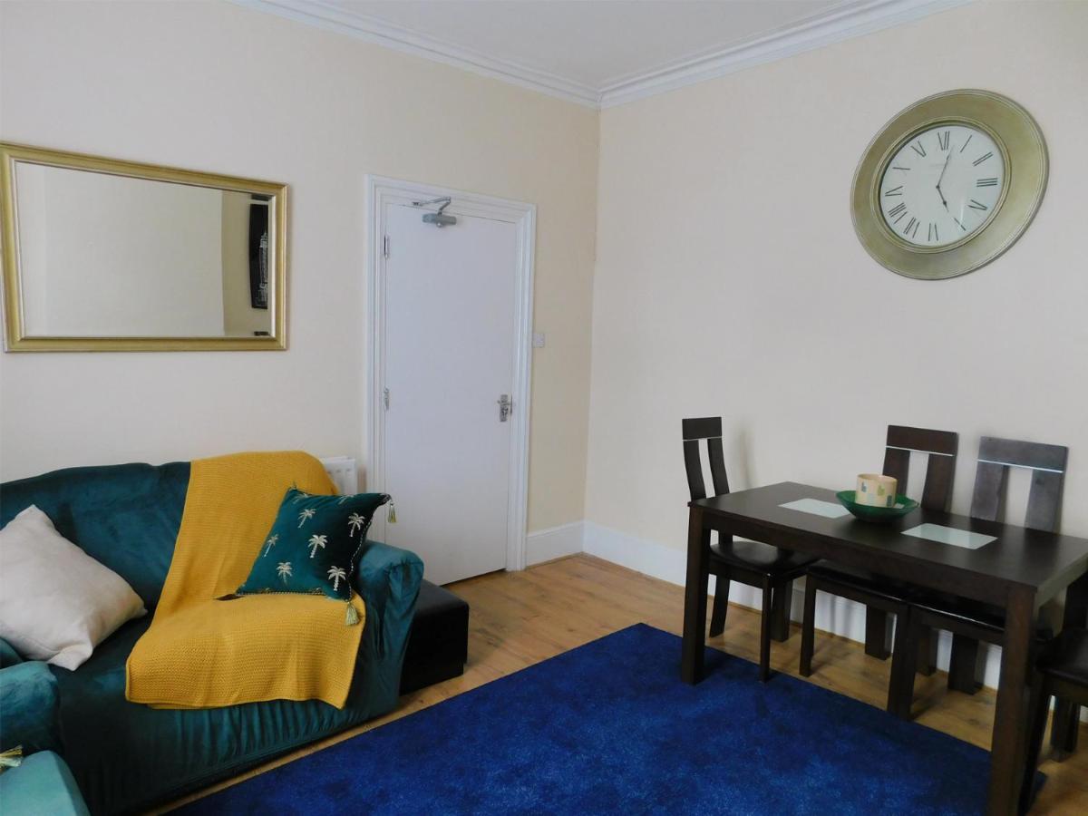 Apartamento Entire 4 Bedroom Terrace House In Londres
