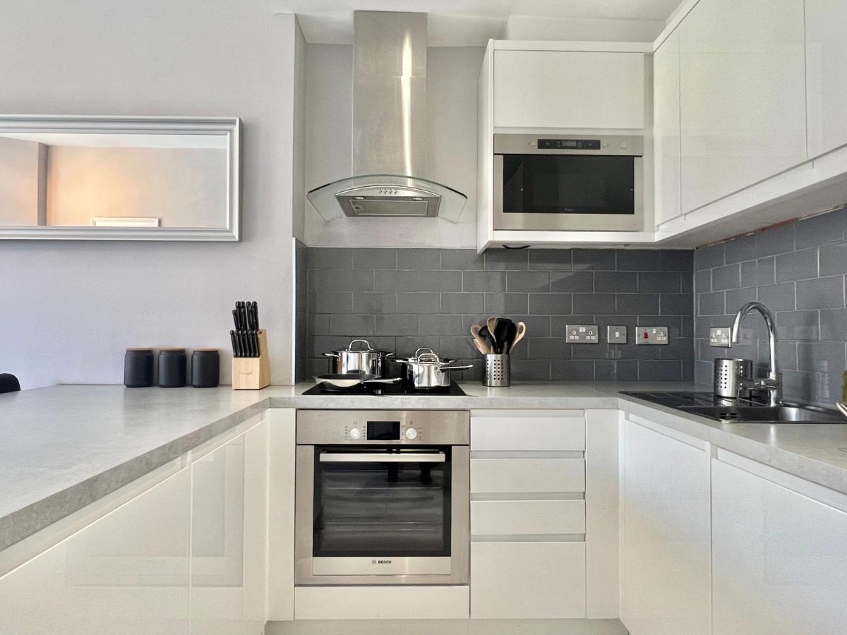 Apartamento 2 Bedroom In South Hampstead *