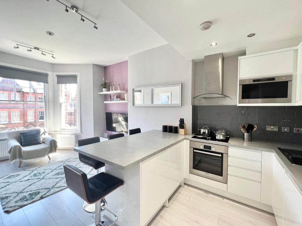 Apartamento 2 Bedroom In South Hampstead *