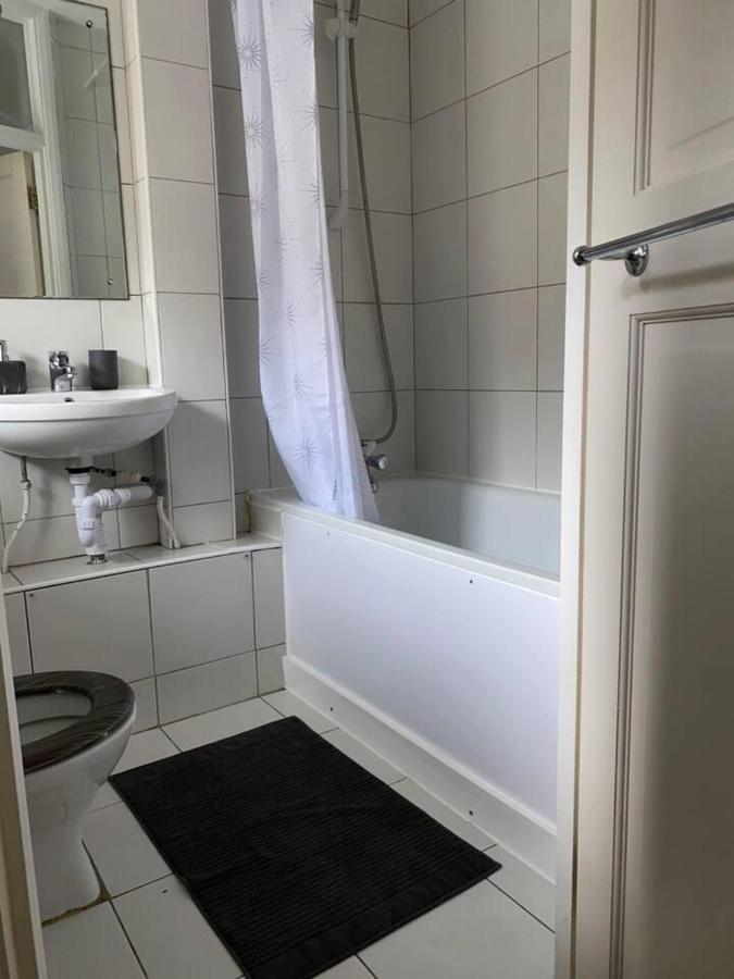 Apartamento Lovely 1-bed In *