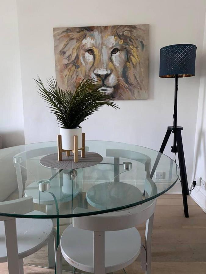 Lovely 1-bed In Apartamento *
