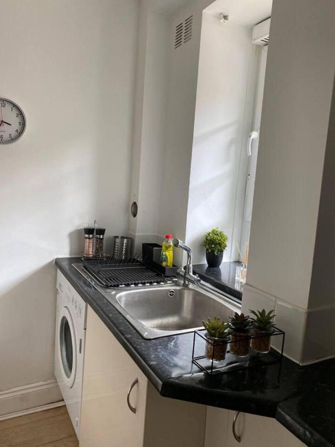 Lovely 1-bed In Apartamento