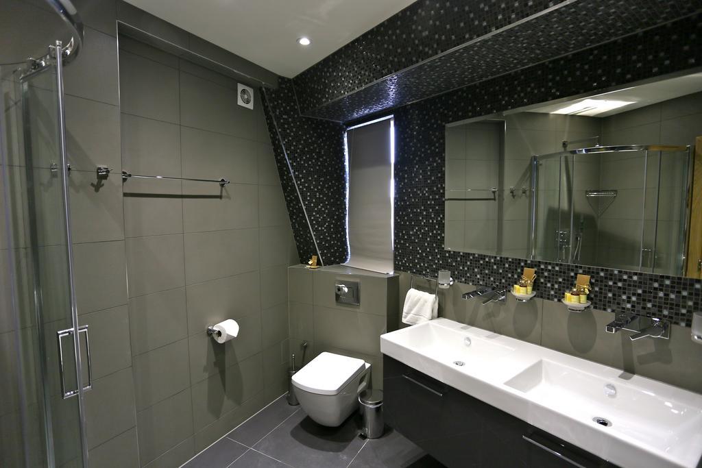 Kings Hotel London