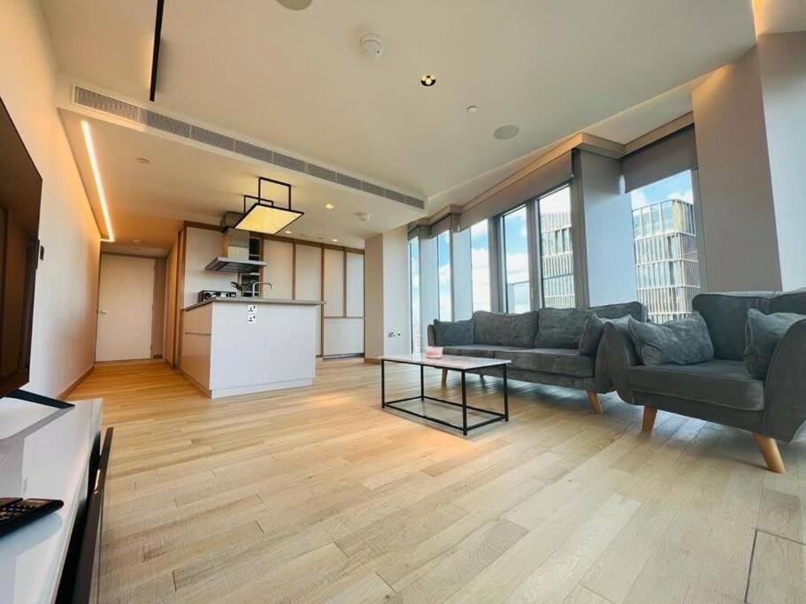 Manhattan Loft Gardens, Stratford E20 London