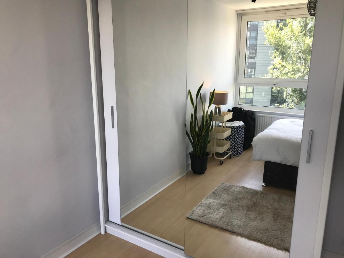 Sunny Flat In With Balcony, Just 15 Mins To Central! London