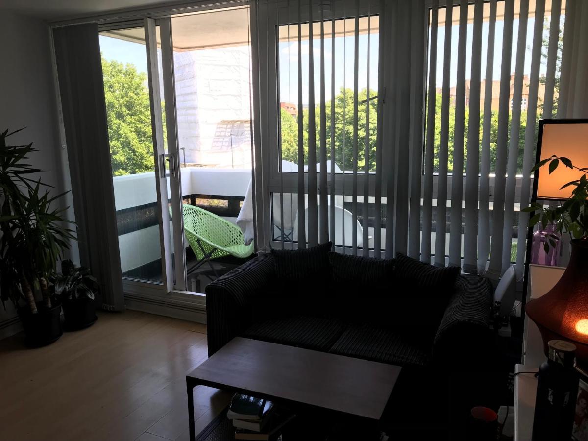 Apartment Sunny Flat In With Balcony, Just 15 Mins To Central!