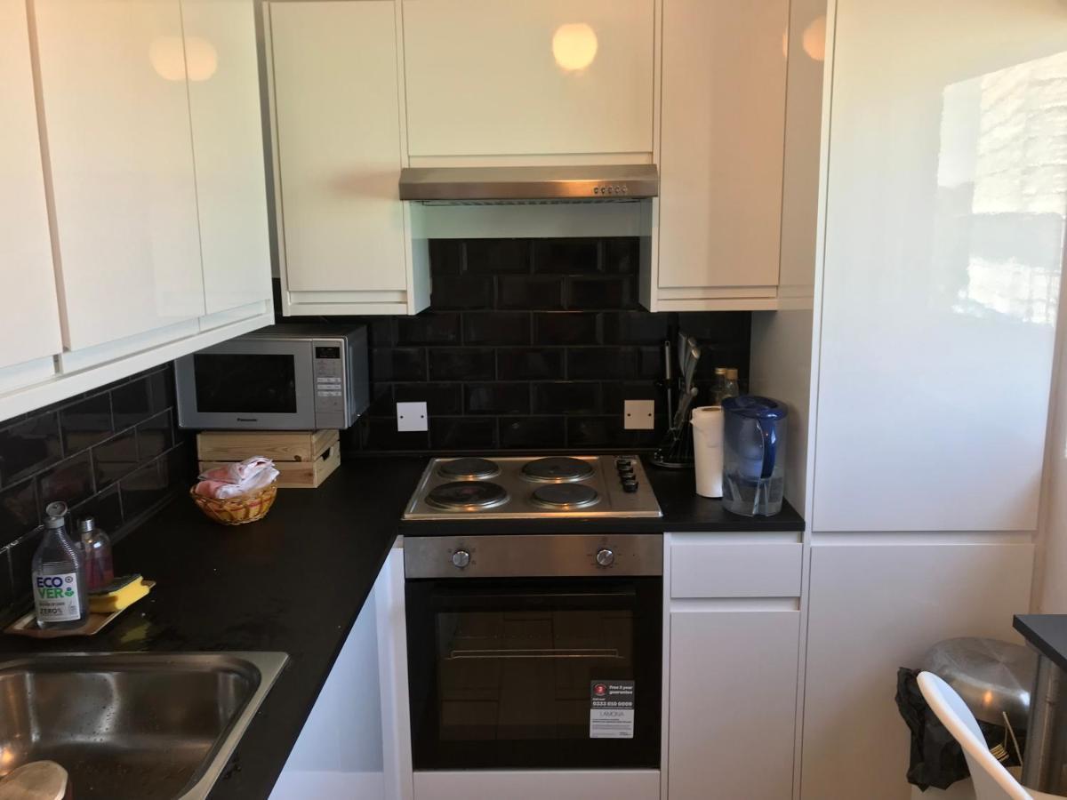 Apartment Sunny Flat In With Balcony, Just 15 Mins To Central! London