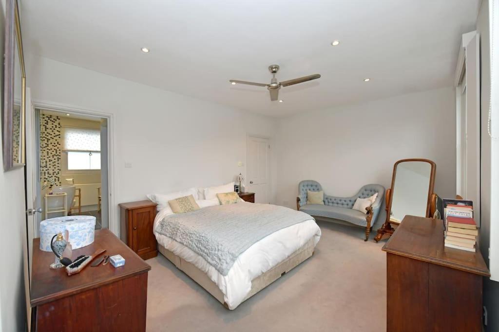Pooters London, Elegant Townhouse, Very Holiday home