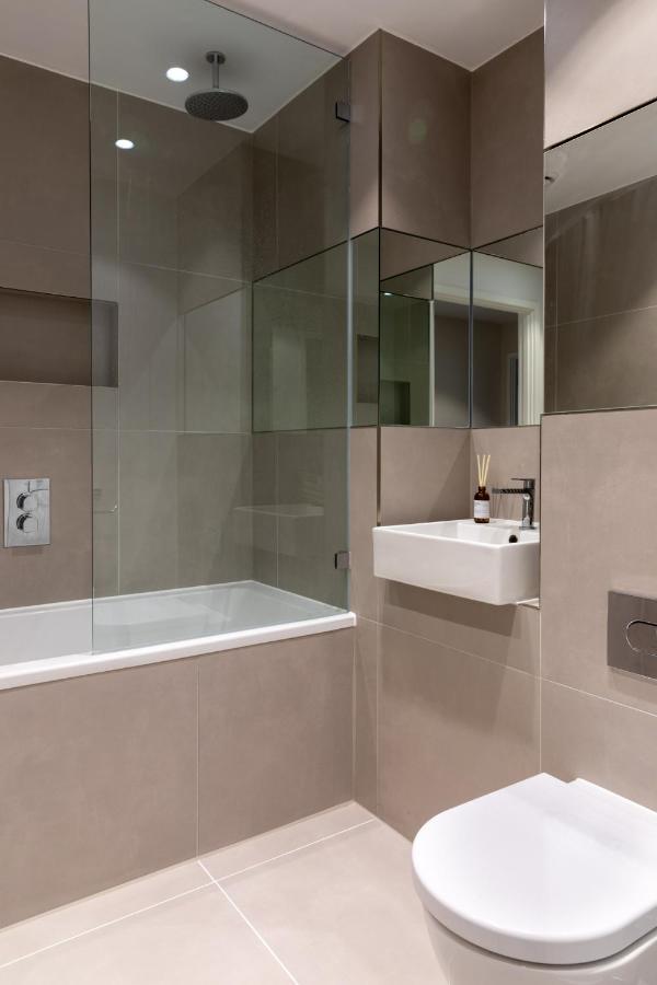 The Aurora's Nest - Lovely 3bdr With Balcony And Study Appartement Londen
