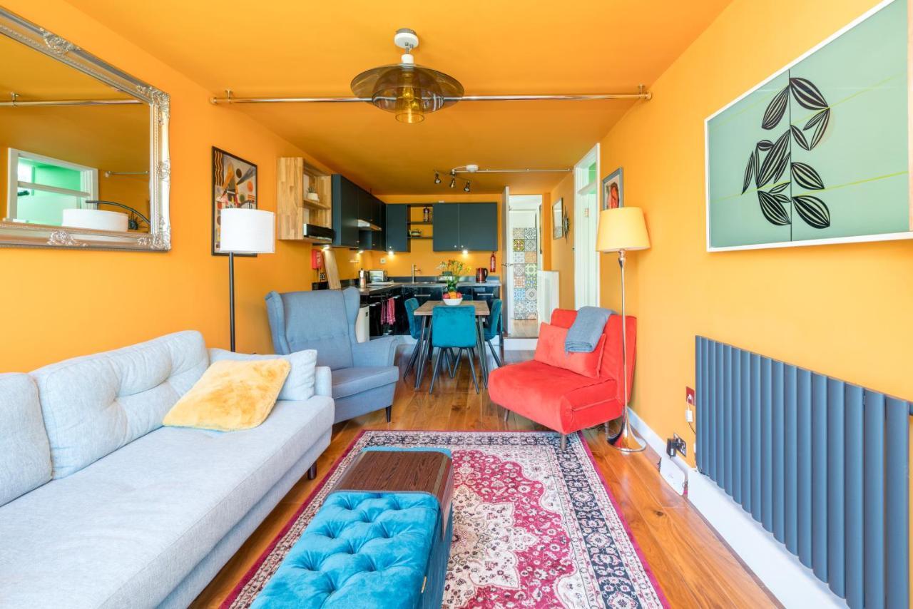 Altido 2-bed Flat W/ Thames View Londen
