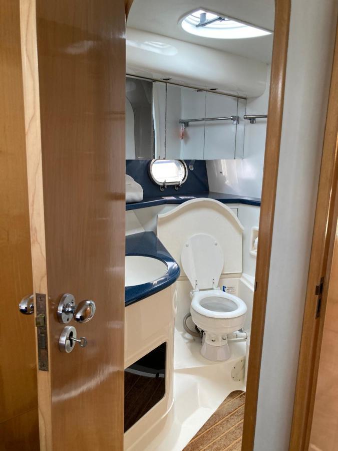 Entire Boat At St Katherine Docks 2 Available Select Using Options * Londen