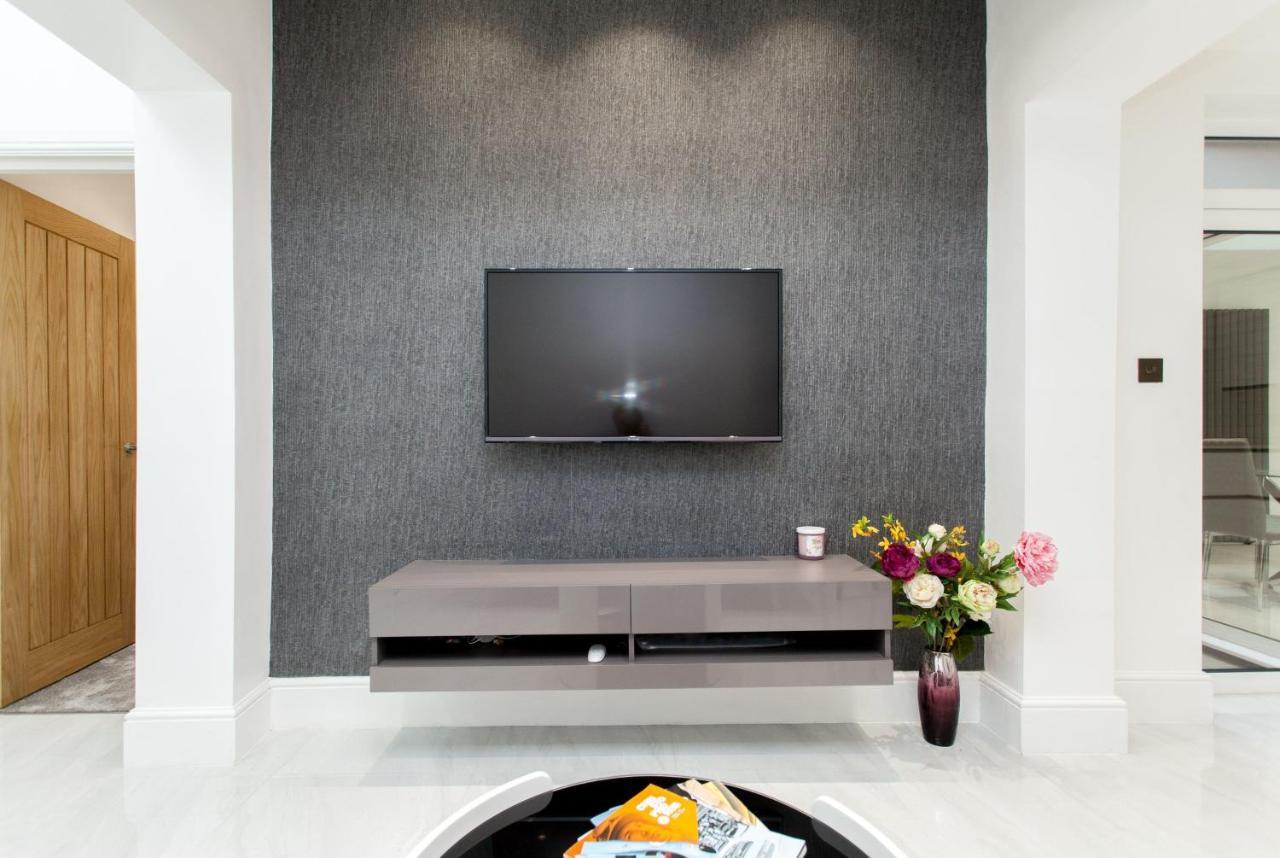 Luxury Escapes @ Victoria London